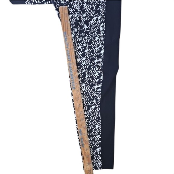 Sweaty Betty Power Leggings Black White Print Panel Athletic Sz 8/10 Fitness - Picture 12 of 15